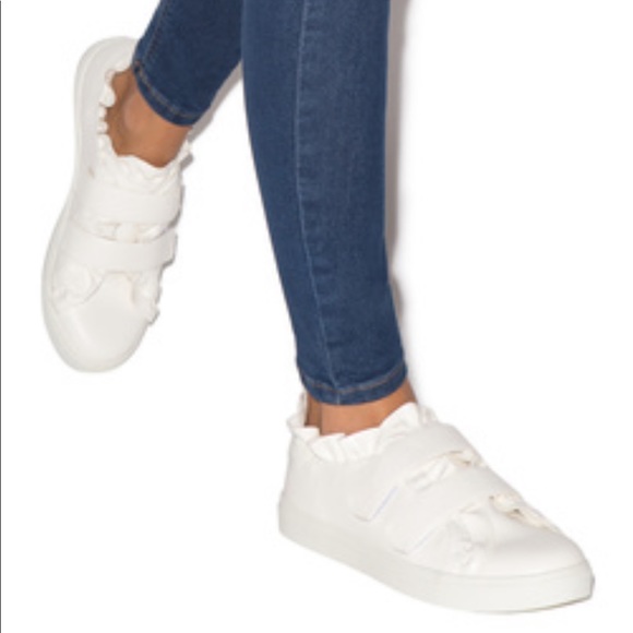 Yolanda Ruffle Sneakers - Picture 4 of 4